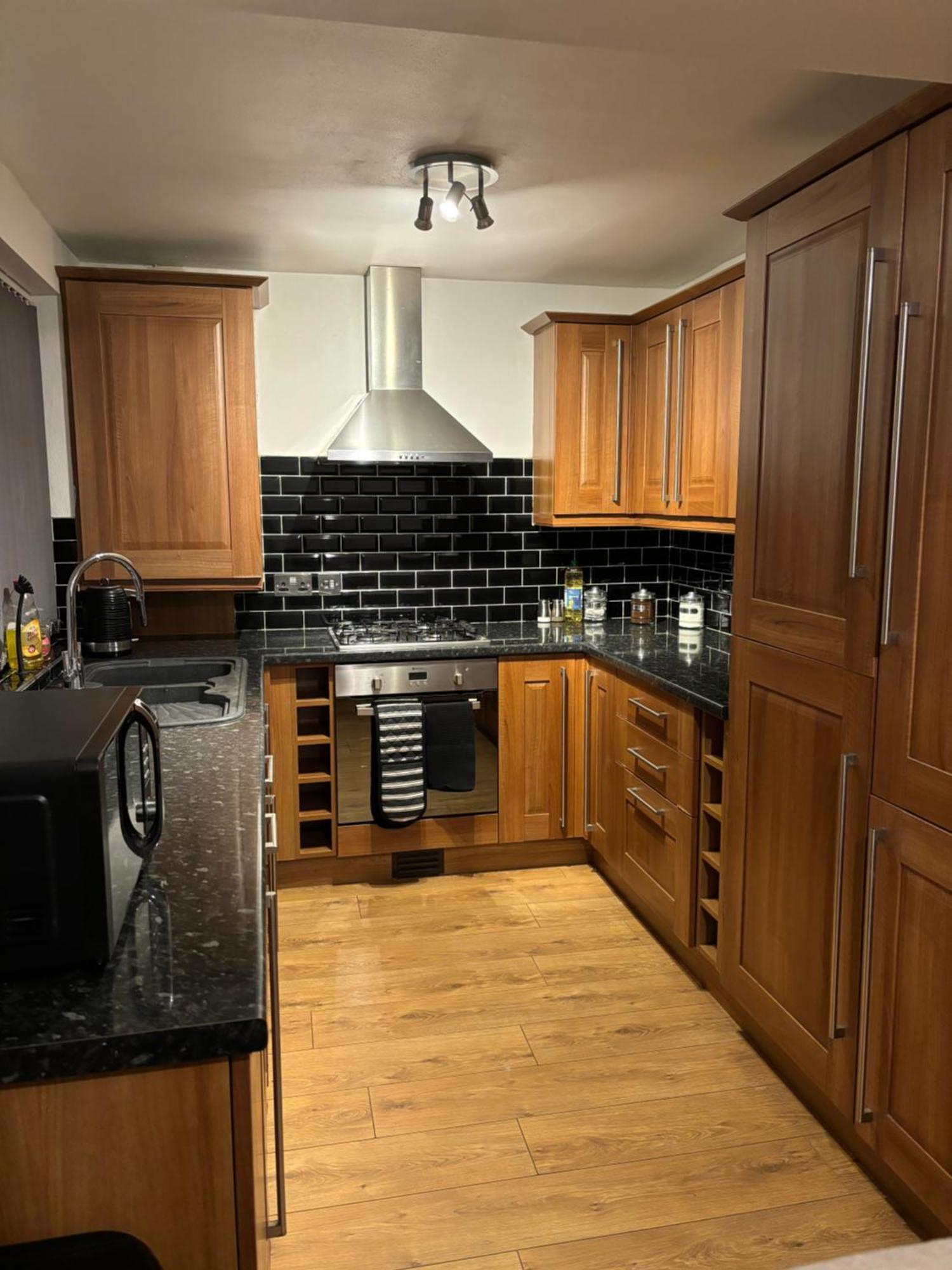 Cozy 3 Bed Home In Halifax With Secure Parking - Long & Short Stays Welcome! Zewnętrze zdjęcie